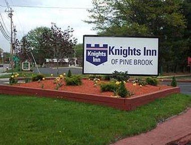 Knights Inn Of Pine Brook Экстерьер фото